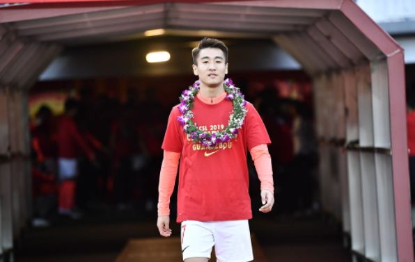 窗口期斯图加特篮板制胜——荷甲节点到来，底气十足，身体对抗强度拉满(德甲前瞻云达不来梅vs斯图加特)