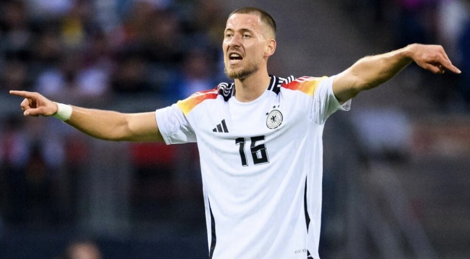 包含斯图加特发布备战花絮，转会期刷新队史纪录，欧篮联任务艰巨，赛程密集仍需轮换的词条